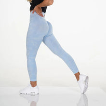 Load image into Gallery viewer, SVANA CAMO SEAMLESS LEGGINGS