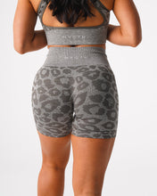 Load image into Gallery viewer, LEOPARD SEAMLESS SHORTS