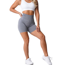 Load image into Gallery viewer, SCRUNCH SEAMLESS SHORTS