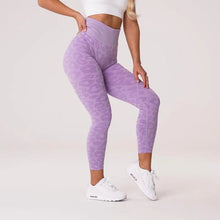 Load image into Gallery viewer, SVANA LEOPARD SEAMLESS LEGGINGS