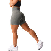 Load image into Gallery viewer, SCRUNCH SEAMLESS SHORTS
