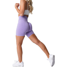 Load image into Gallery viewer, SCRUNCH SEAMLESS SHORTS
