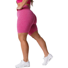 Load image into Gallery viewer, SCRUNCH SEAMLESS SHORTS
