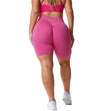 Load image into Gallery viewer, SCRUNCH SEAMLESS SHORTS
