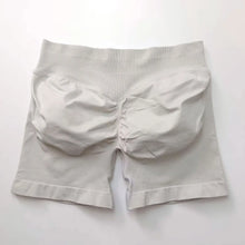 Load image into Gallery viewer, SOLID SEAMLESS SPANDEX SHORTS
