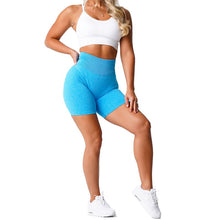 Load image into Gallery viewer, SCRUNCH SEAMLESS SHORTS
