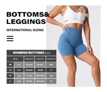 Load image into Gallery viewer, SCRUNCH SEAMLESS SHORTS
