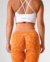 Load image into Gallery viewer, LEOPARD SEAMLESS SHORTS
