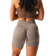 Load image into Gallery viewer, SCRUNCH SEAMLESS SHORTS
