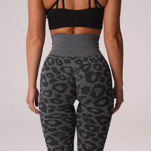 Load image into Gallery viewer, SVANA LEOPARD SEAMLESS LEGGINGS
