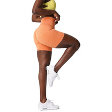 Load image into Gallery viewer, SCRUNCH SEAMLESS SHORTS
