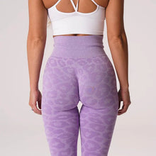 Load image into Gallery viewer, SVANA LEOPARD SEAMLESS LEGGINGS

