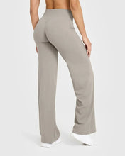 Load image into Gallery viewer, LEGACY SOFT FLARED LEGGINGS
