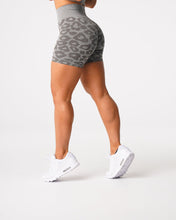 Load image into Gallery viewer, LEOPARD SEAMLESS SHORTS
