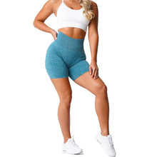 Load image into Gallery viewer, SCRUNCH SEAMLESS SHORTS
