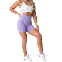 Load image into Gallery viewer, SCRUNCH SEAMLESS SHORTS
