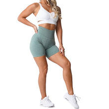 Load image into Gallery viewer, SCRUNCH SEAMLESS SHORTS
