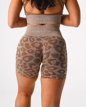Load image into Gallery viewer, LEOPARD SEAMLESS SHORTS

